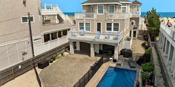 7211 OCEAN BOULEVARD