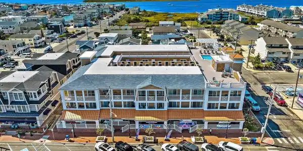 510 BAY AVENUE