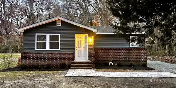1109 GRASONVILLE CEMETERY ROAD