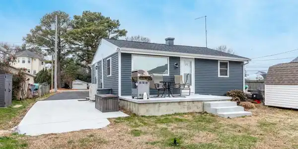 648 CHESTER RIVER BEACH ROAD