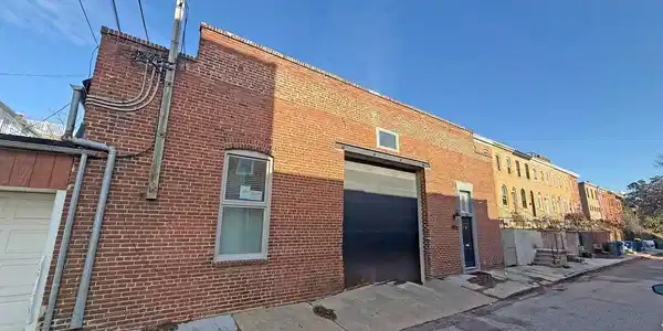 402 GRINDALL STREET