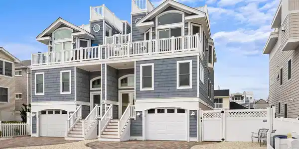 103 LILLIE AVENUE U-B