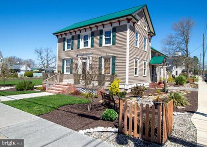 313 FERRY STREET