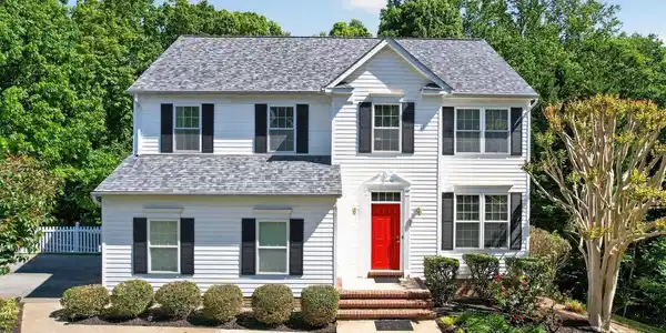 1810 RUDOLPH LANE