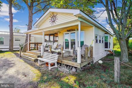 111 BEACH HARBOR DR.