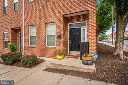 2724 HARRIS LANE