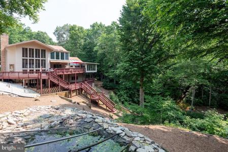 20070 MANOR DRIVE
