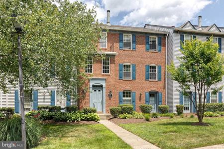 604 NEWBRIDGE COURT