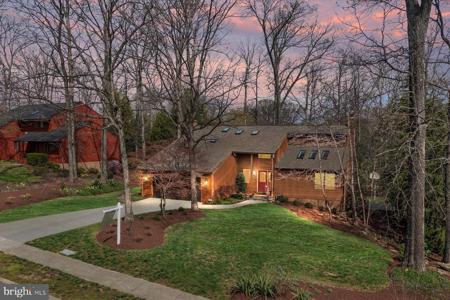 311 BRAEBURN GLEN COURT