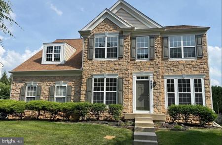 8823 BAILEYS COURT
