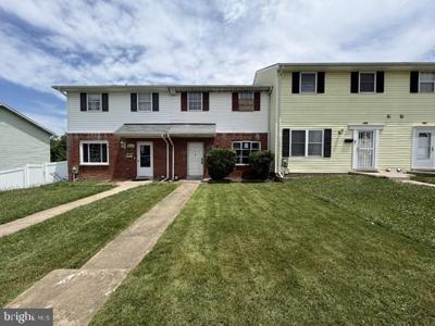 2039 WINTERGREEN PLACE