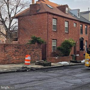 2102 CAMBRIDGE STREET