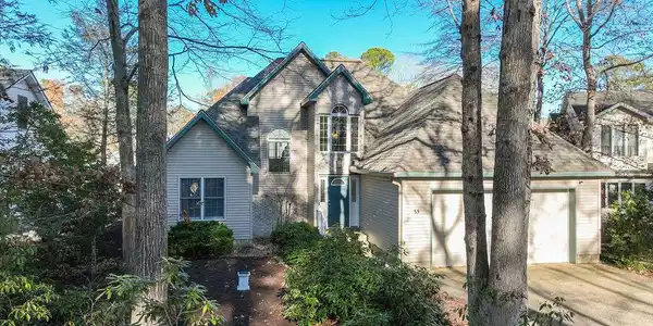 33 DUCK COVE CIRCLE