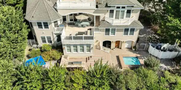 420 NELSON AVENUE