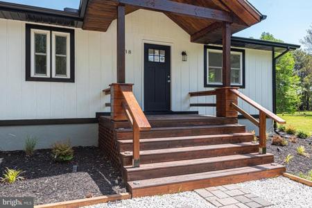 6438 KNOLL HILL DRIVE