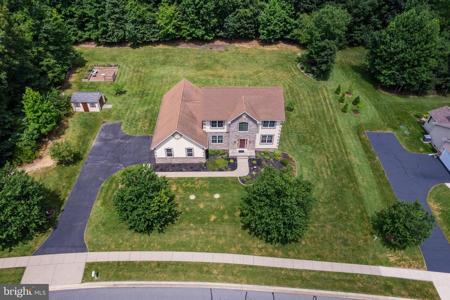 11 AUTUMN WOODS DRIVE
