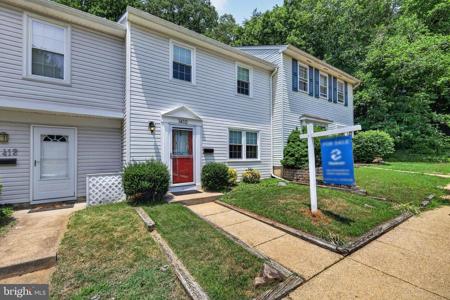 1410 FOXWOOD COURT