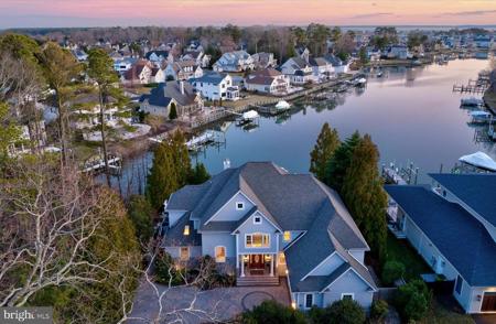 108 BUCKINGHAM DRIVE