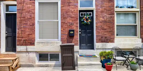 255 ROBINSON STREET
