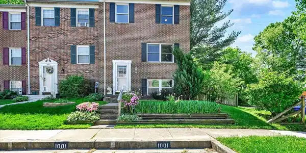 1001 LAKE FRONT DRIVE