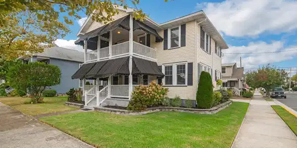 202 WESLEY AVENUE