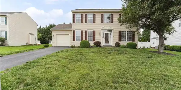 181 CATHLEEN DRIVE