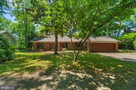 2758 BON HAVEN LANE