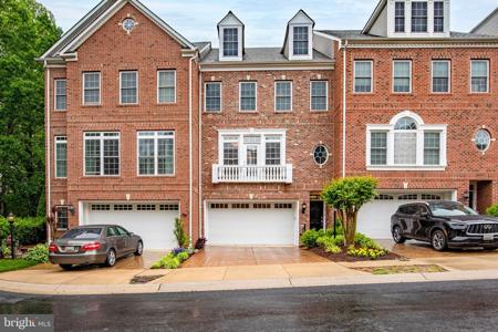 2710 MERLOT LANE