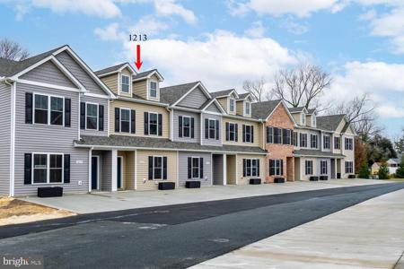 1213 BROAD LEAF COURT