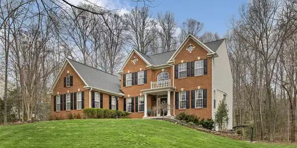 42 MEADOWBROOK LANE