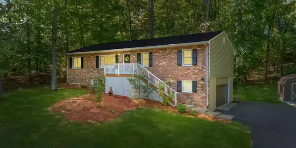 34 GREENRIDGE DRIVE