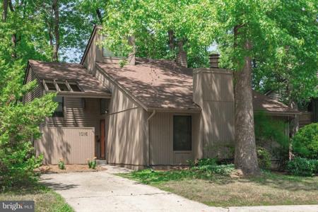 1016 TIMBER CREEK DRIVE