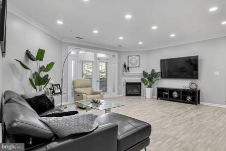 1641 LADUE COURT
