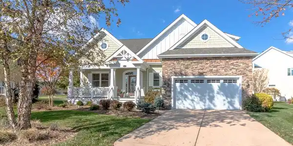 24642 NAVIGATORS WALK
