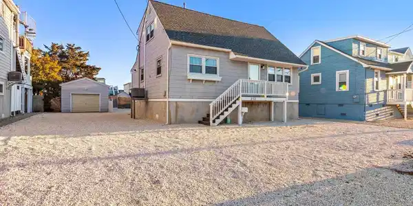 213 13TH STREET