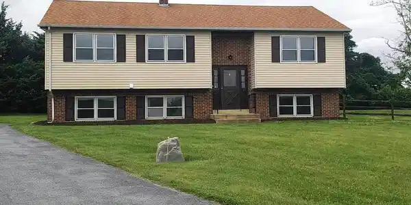 11 DELFT COURT