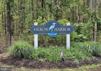 5206 HERON ROAD