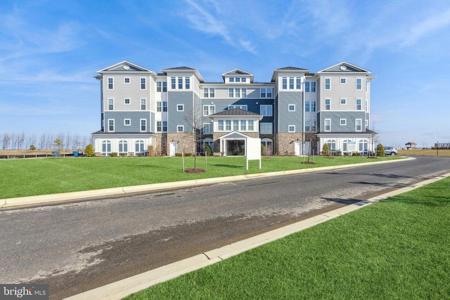 212 SWITCHGRASS WAY