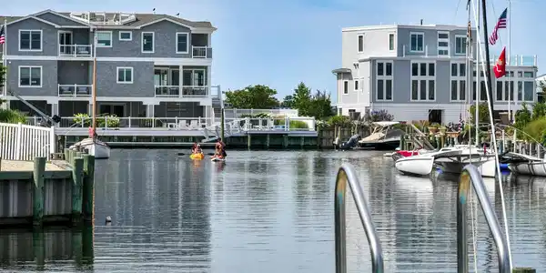 35 LIGHTHOUSE WAY