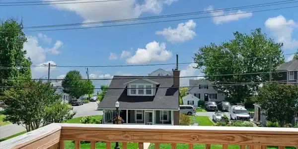 8236 BAYSIDE ROAD