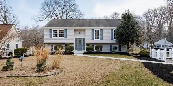 939 SHORE ACRES ROAD