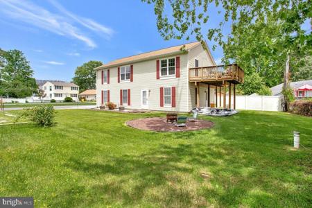 5711 BAY VIEW PARKWAY