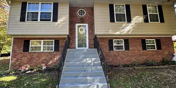4790 HOWARD PLACE