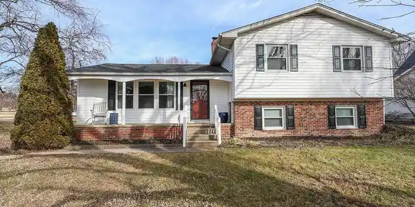 40736 CENTER 40 CIRCLE