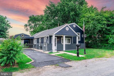8208 DOGWOOD DRIVE