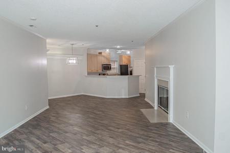 105 SQUARE RIGGER WAY