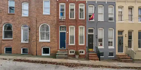 305 HAMBURG STREET