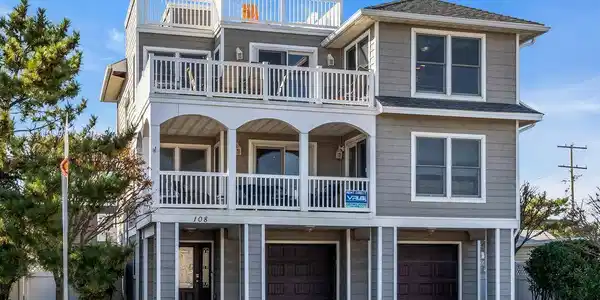 108 10TH STREET