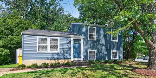 820 GRIMSBY GARTH