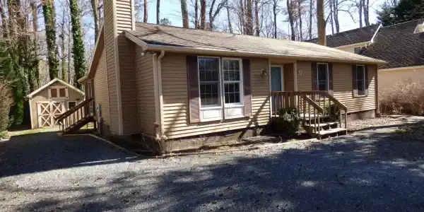 37 WINDJAMMER ROAD